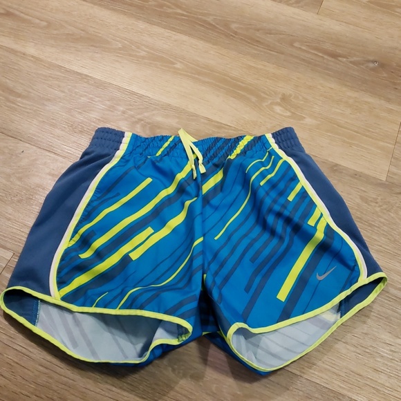 Bundle of Nike Tempo Shorts - Picture 3 of 4